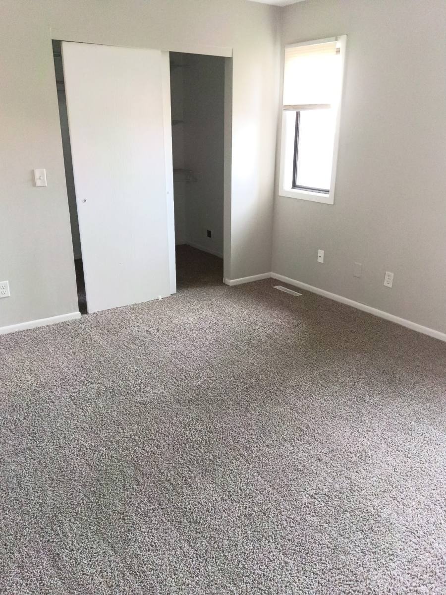 Townhouse for rent at 170 Bridlewood Dr, St. Paul, MN 55119