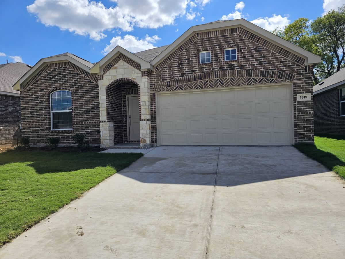House for rent at 1813 White Ash Way, McKinney, TX 75071