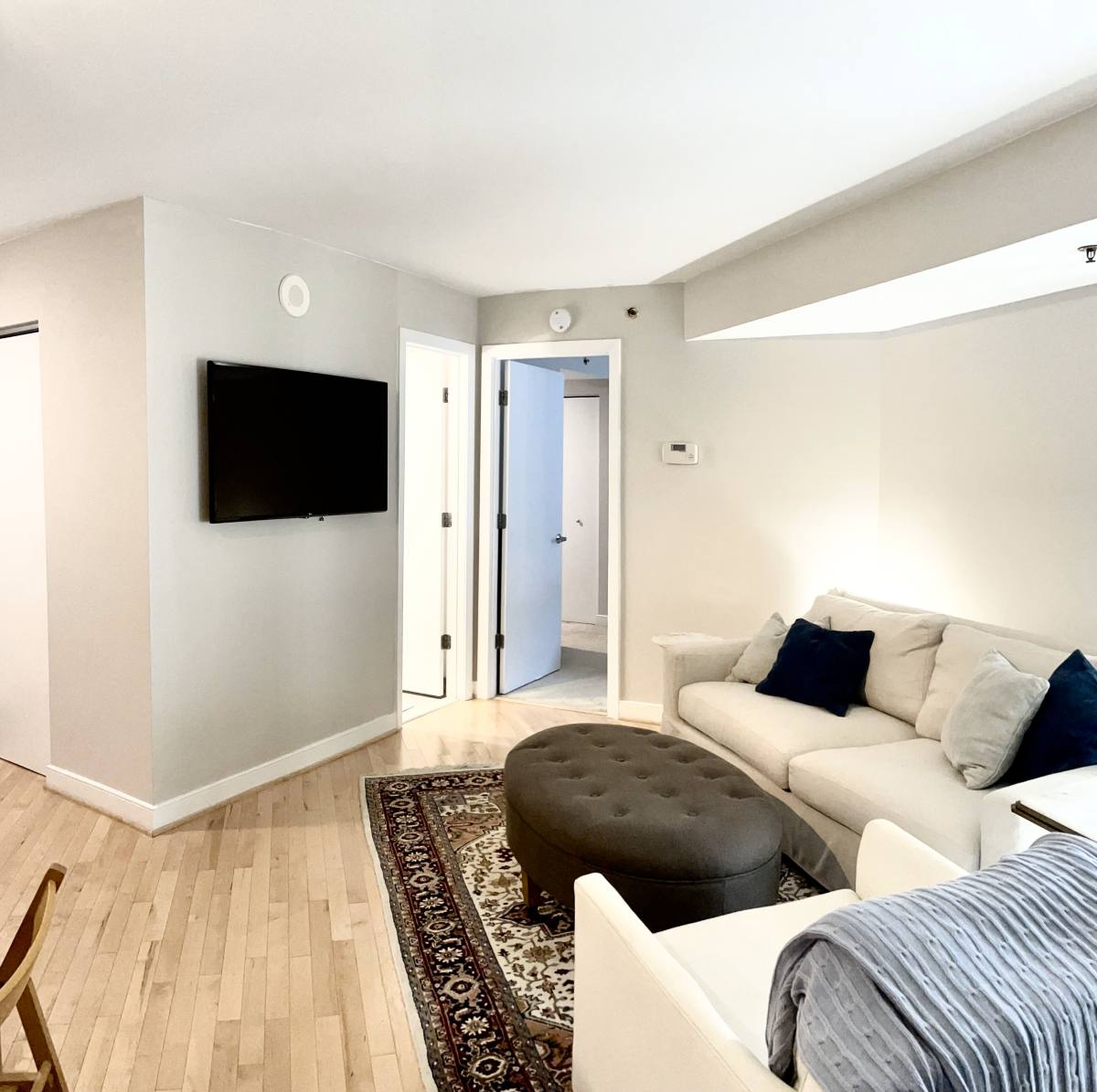 Condo for rent at 7500 Woodmont Ave #914, Bethesda, MD 20814