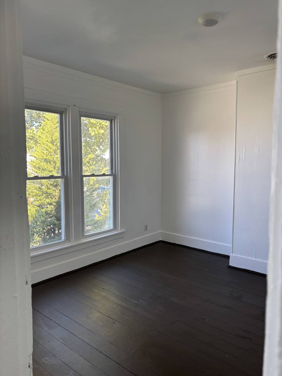 Apartment for rent at 213 N 6th St 1 2, Richmond, IN 47374