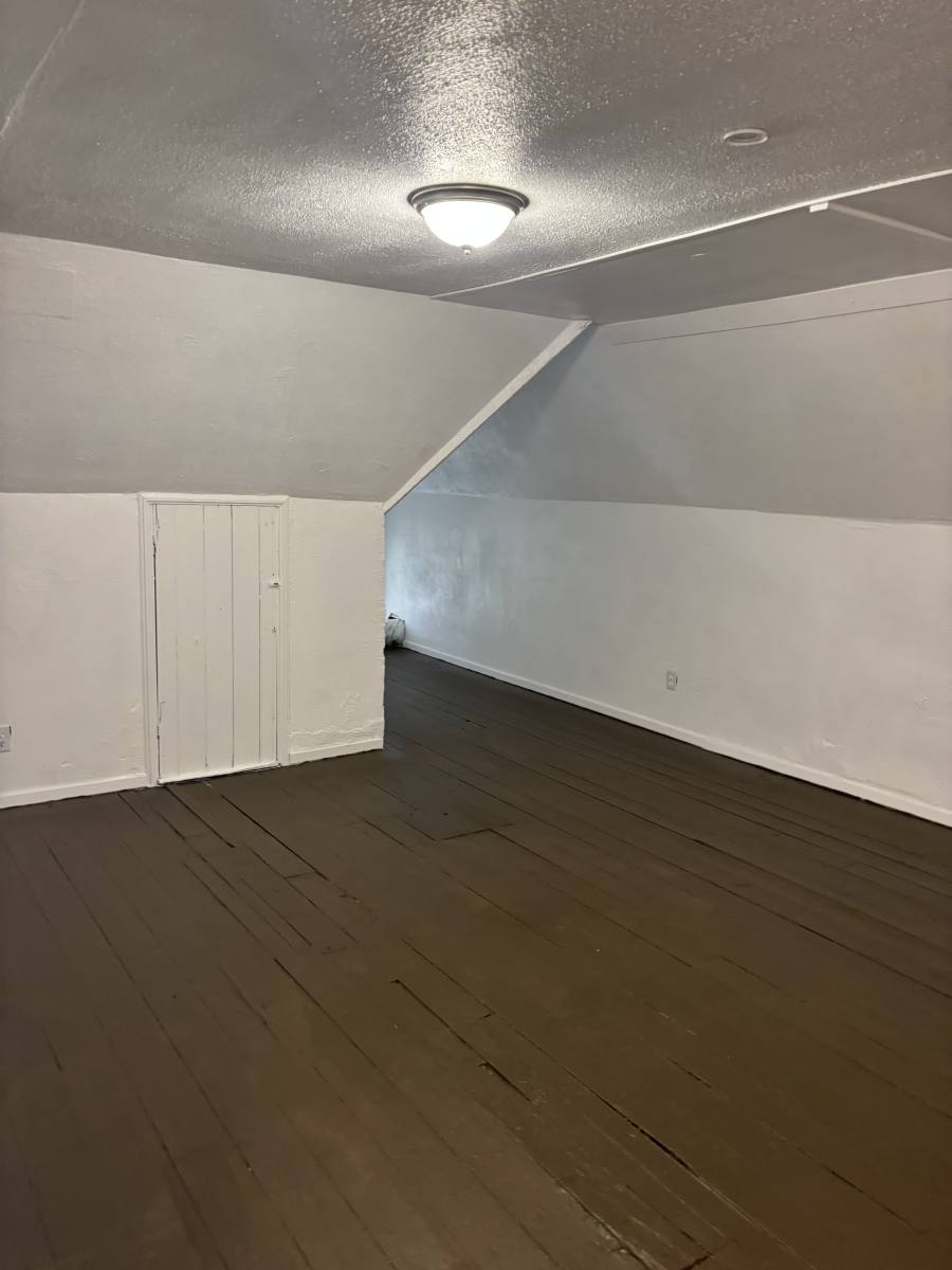 Apartment for rent at 213 N 6th St 1 2, Richmond, IN 47374