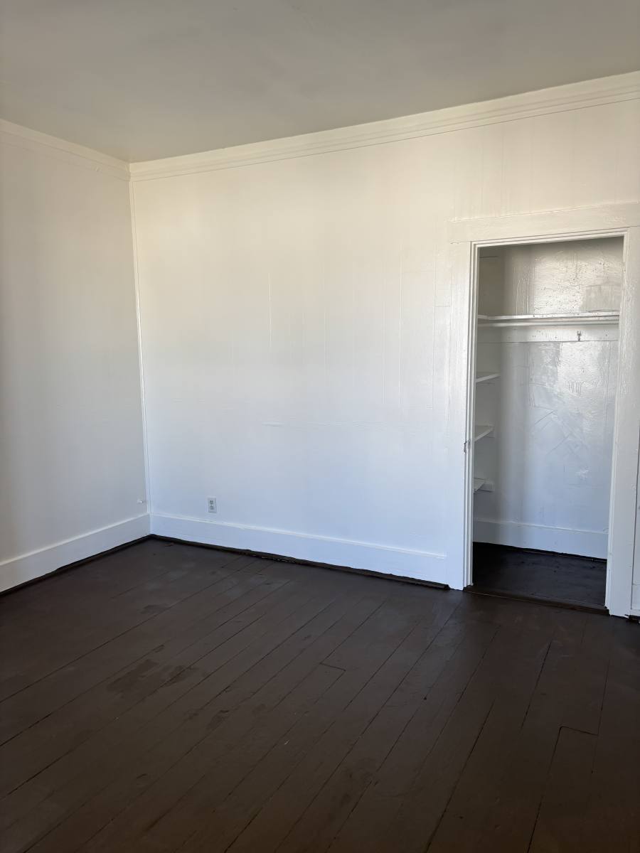 Apartment for rent at 213 N 6th St 1 2, Richmond, IN 47374