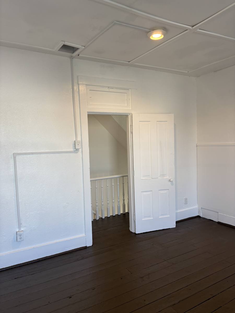 Apartment for rent at 213 N 6th St 1 2, Richmond, IN 47374