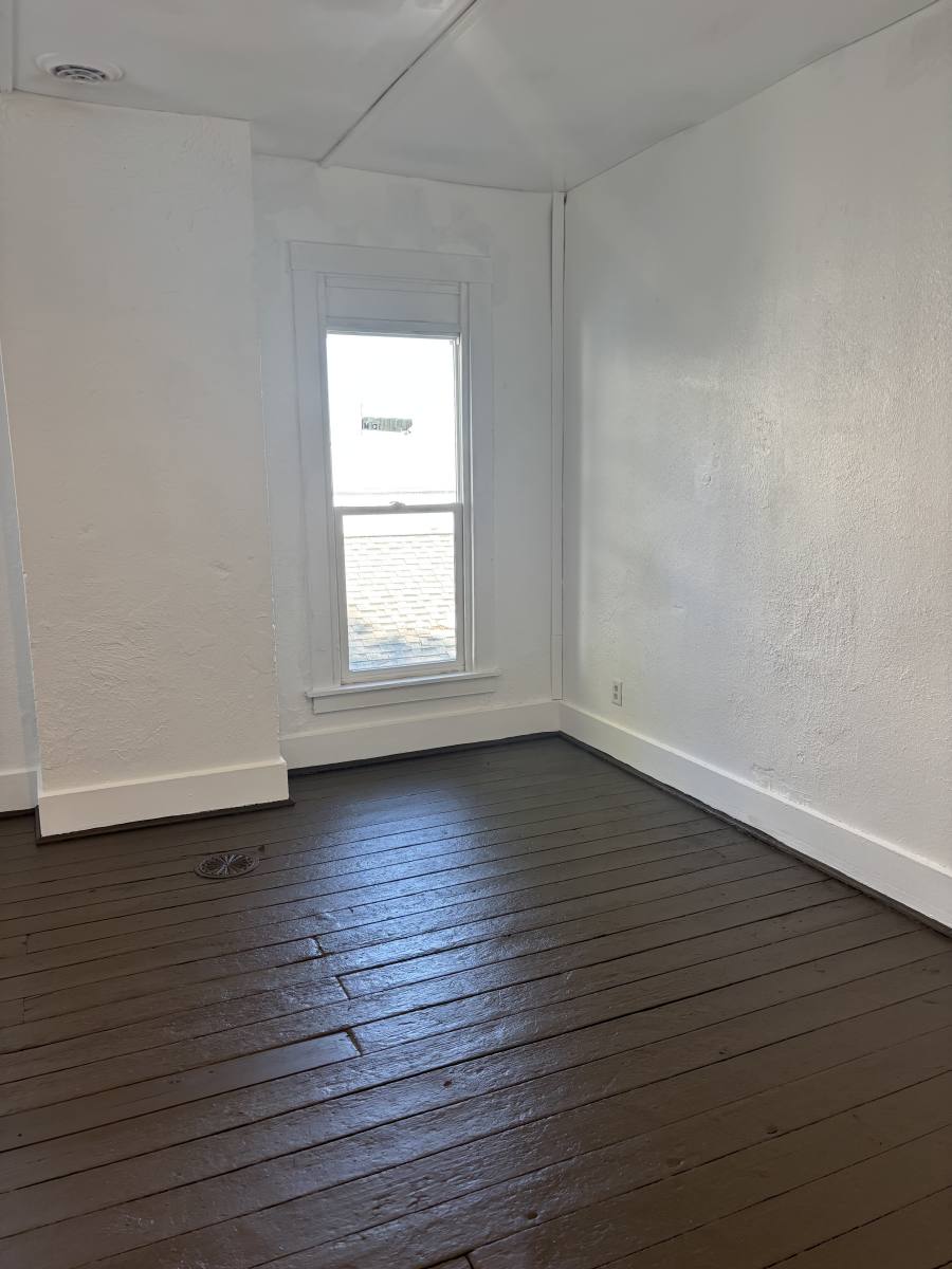 Apartment for rent at 213 N 6th St 1 2, Richmond, IN 47374