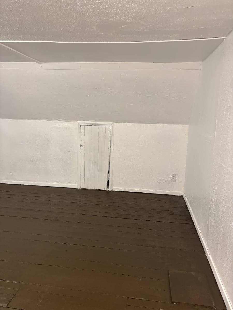 Apartment for rent at 213 N 6th St 1 2, Richmond, IN 47374