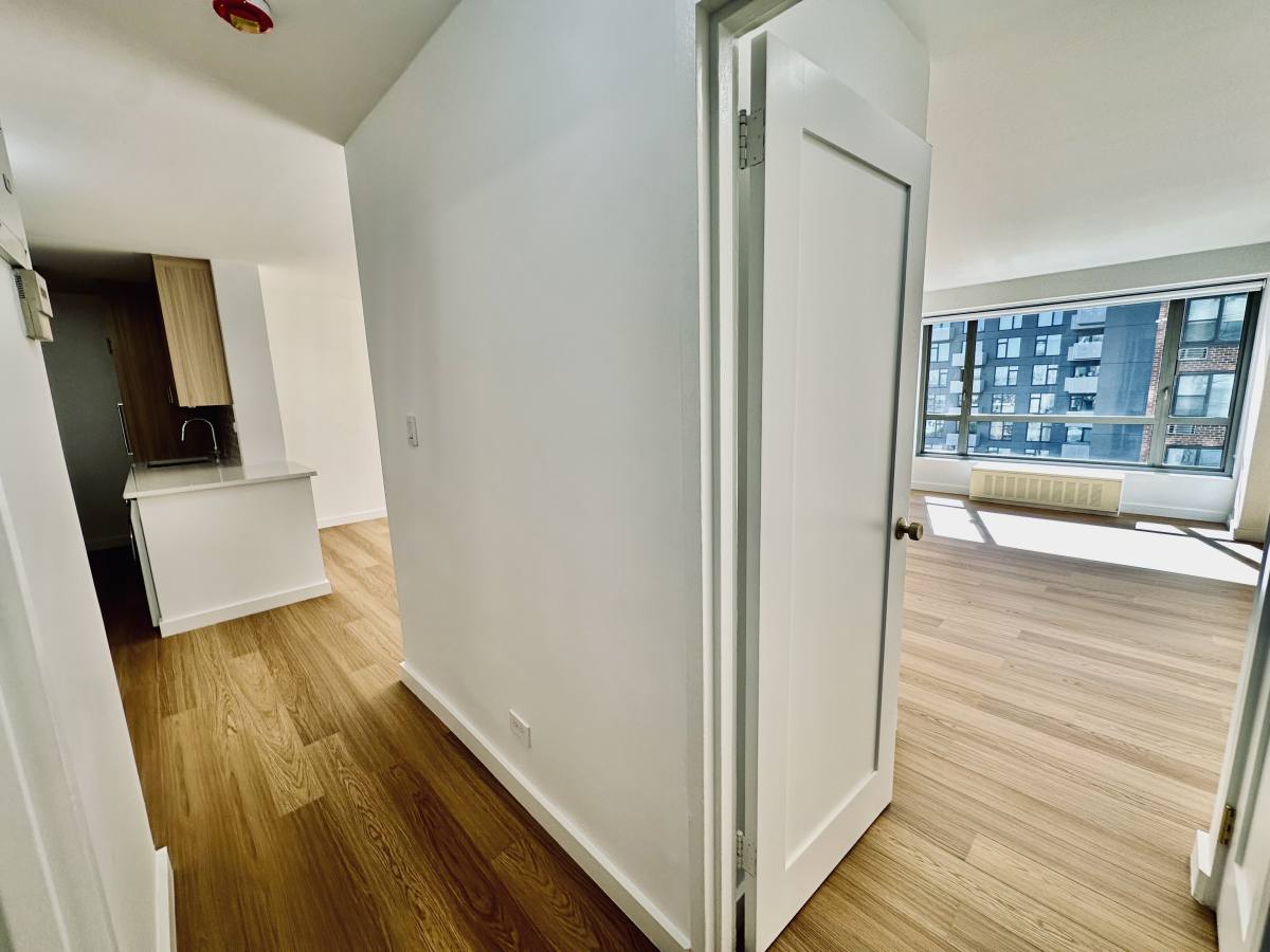 Apartment for rent at 501 E 87th St #3D, New York, NY 10128