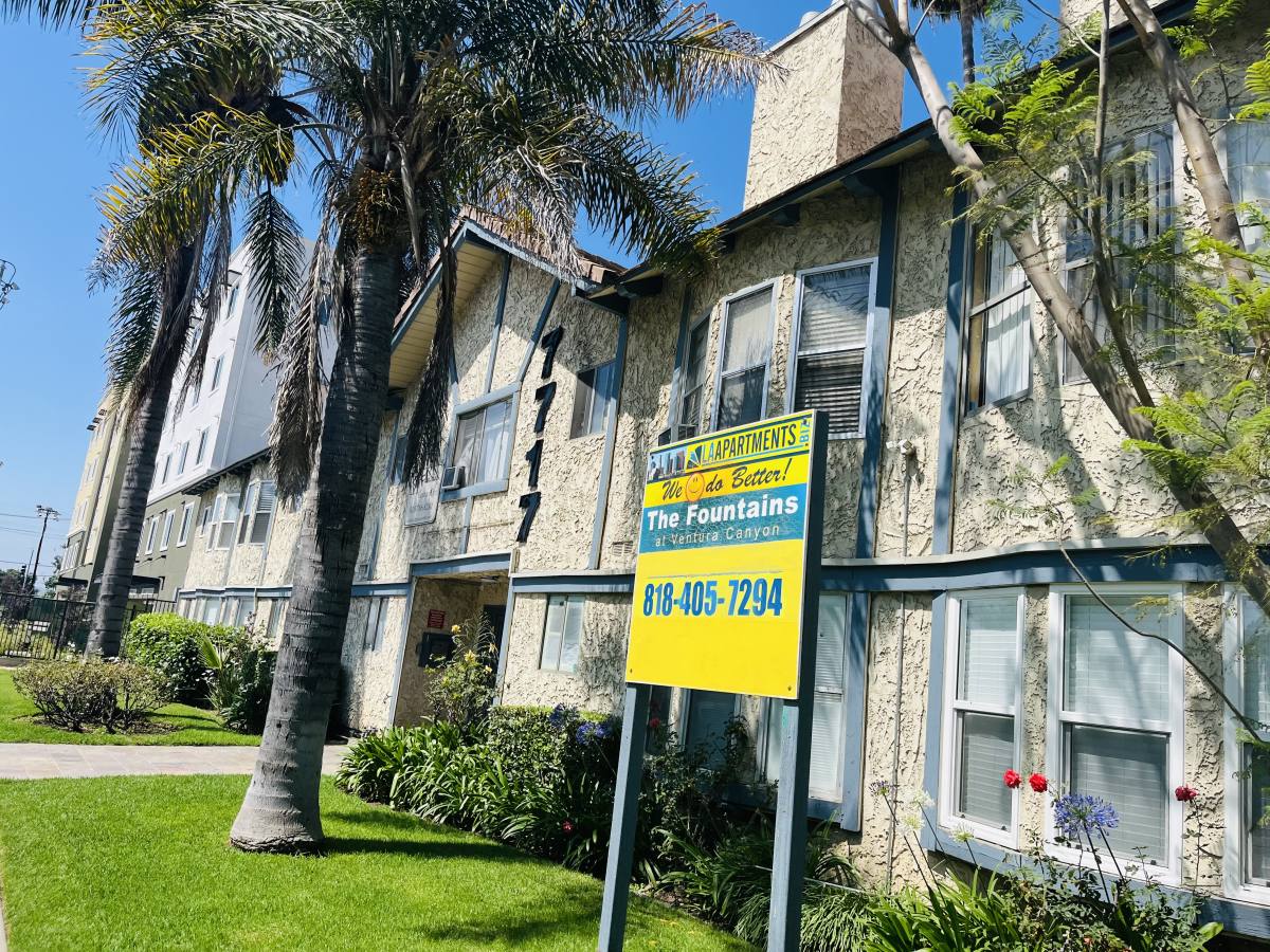Tile View Website 7717 Ventura Canyon Ave #34 in Panorama City, CA | 1 Bed 1 Bath 750 ...