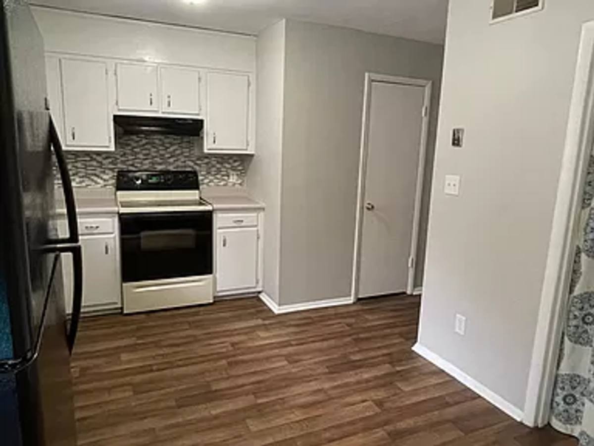 Townhouse for rent at 610 Cedarbrook Court, Lewisville, NC 27023