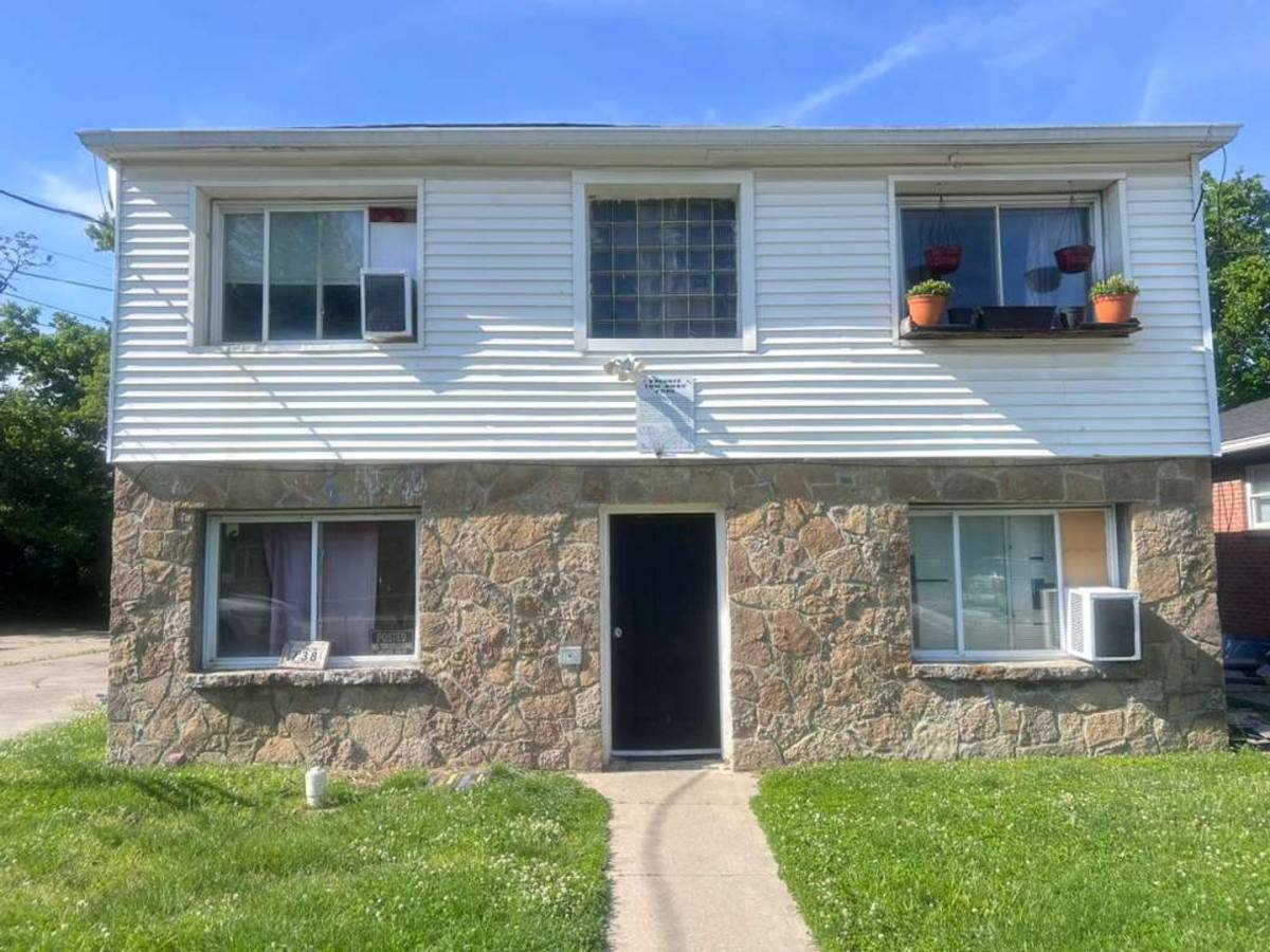 Apartment for rent at 738 Adams St, Cincinnati, OH 45215
