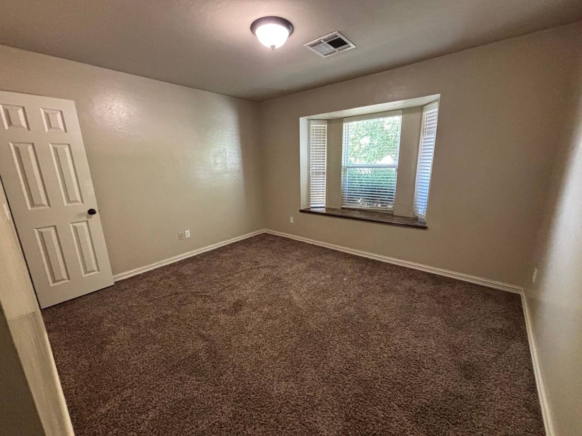 House for rent at 2109 Breakers W Blvd, Oklahoma City, OK 73128