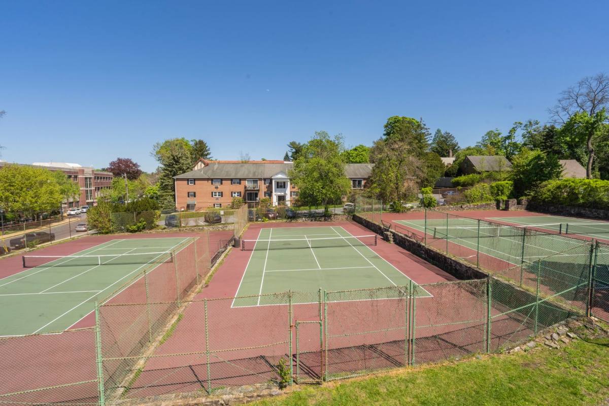 Apartment for rent at 100 Windermere Ave, Wayne, PA 19087