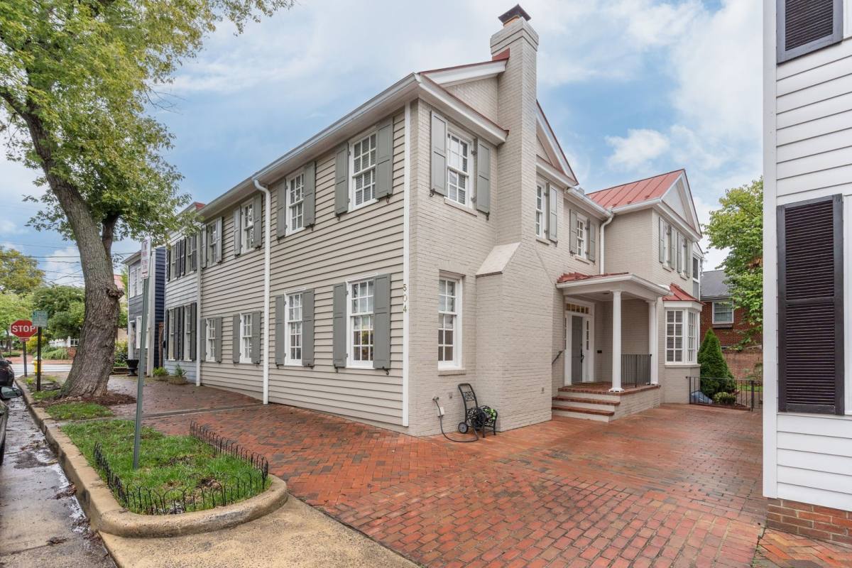 Townhouse for rent at 504 S Pitt St, Alexandria, VA 22314