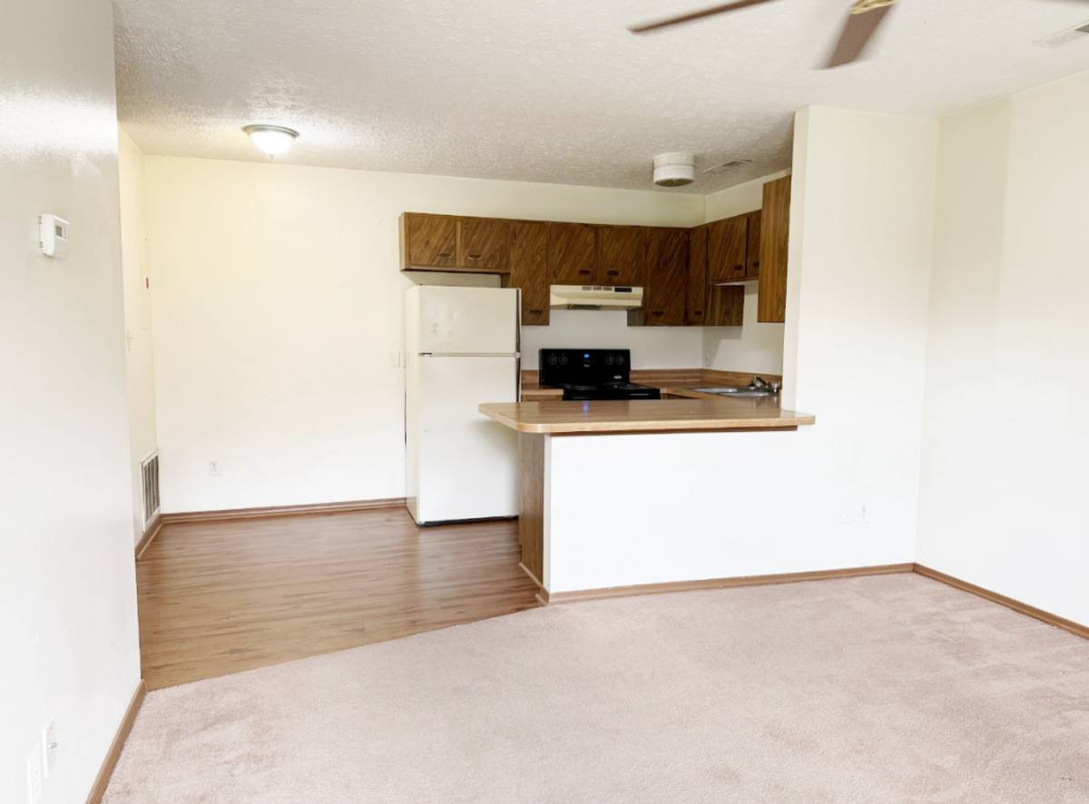 Apartment for rent at 914 915 921 922 926 Peppertree Lane, Owensboro, KY 42303