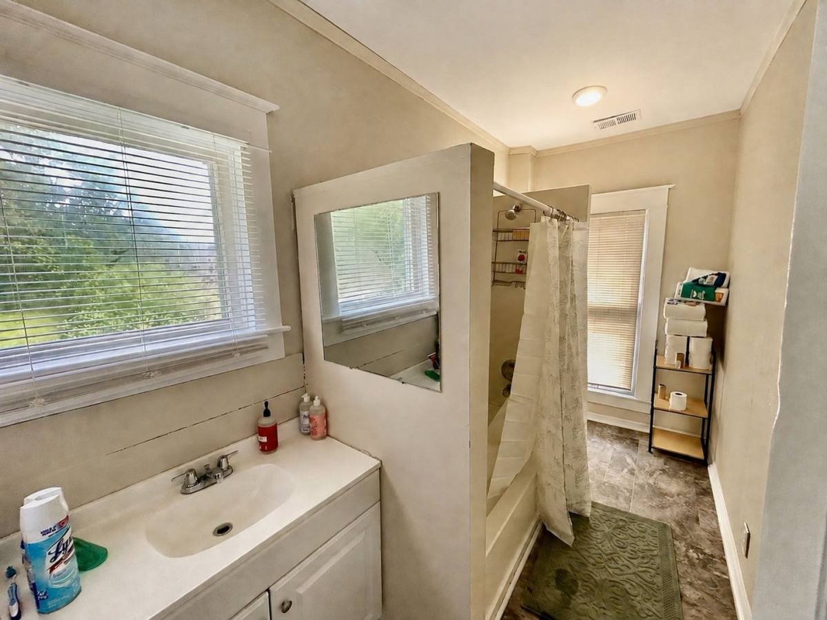 House for rent at 113 Westwood Dr, Lexington, KY 40503