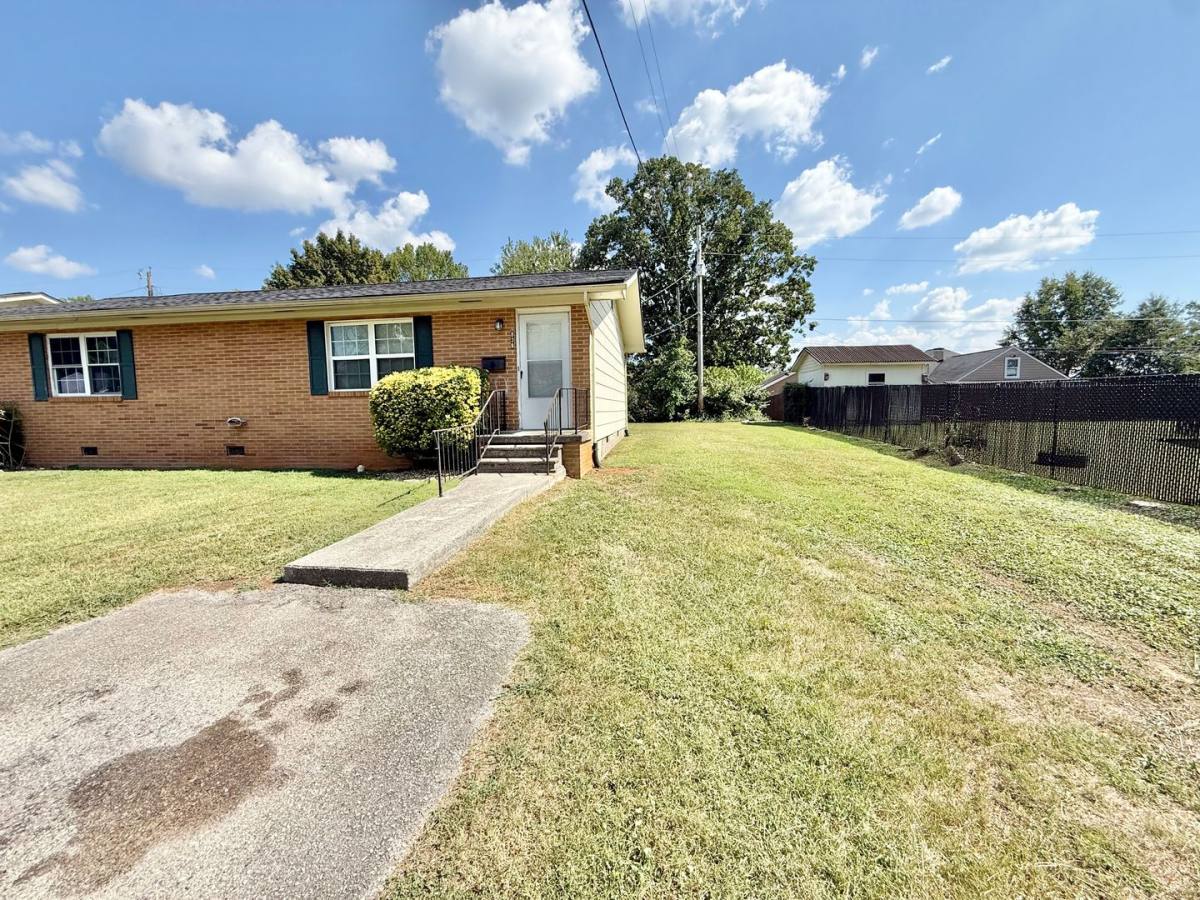 Apartment for rent at 838 Cherry St, Alcoa, TN 37701