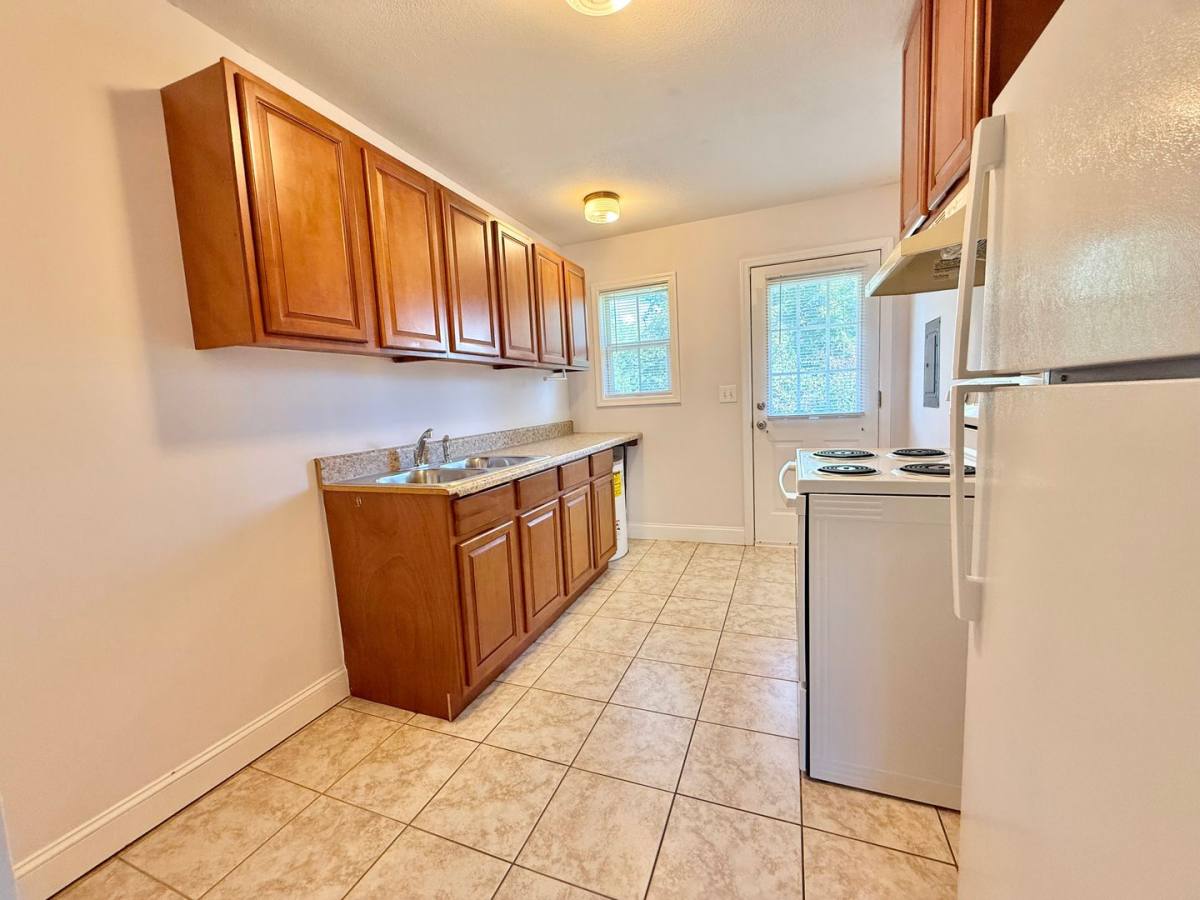 Apartment for rent at 838 Cherry St, Alcoa, TN 37701