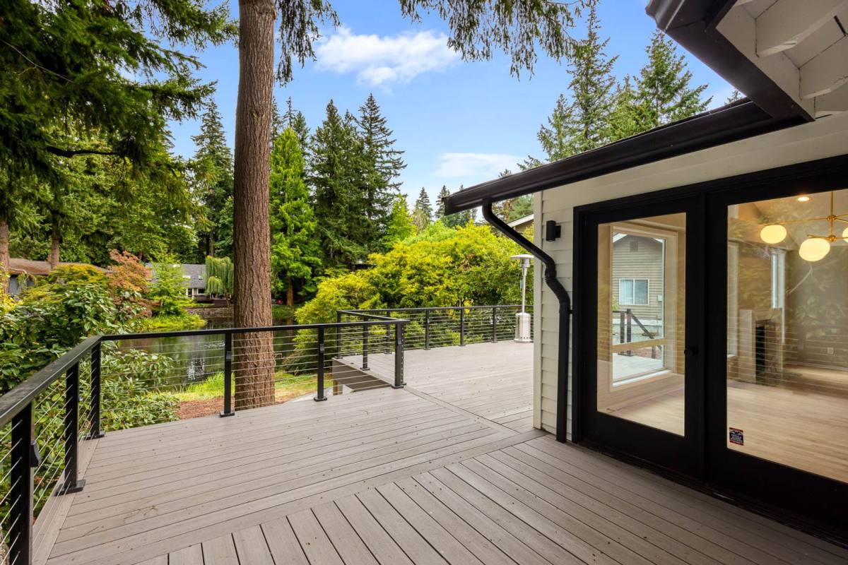 House for rent at 11402 NE 103rd St, Kirkland, WA 98033