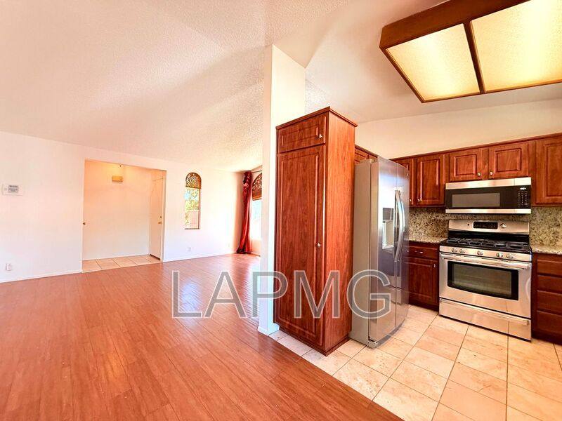 Condo for rent at 23201 Sherman Way #H, West Hills, CA 91307