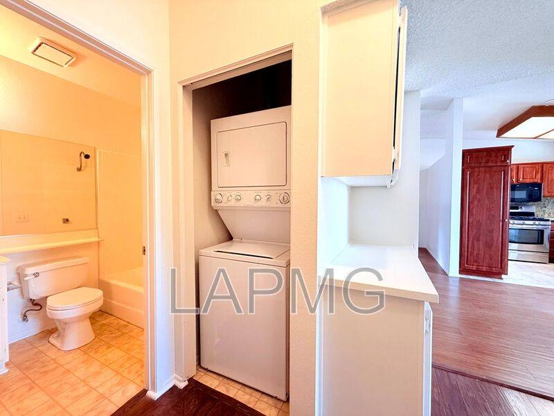 Condo for rent at 23201 Sherman Way #H, West Hills, CA 91307