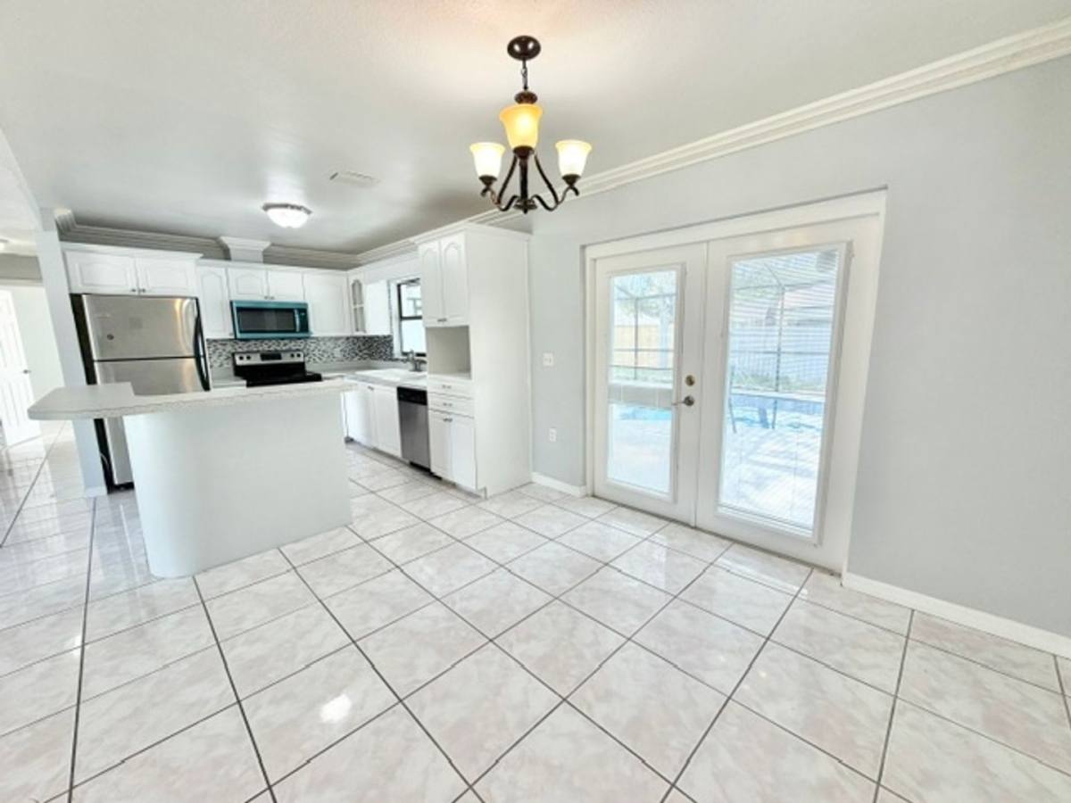 House for rent at 1084 Shepherd Ave, Deltona, FL 32738