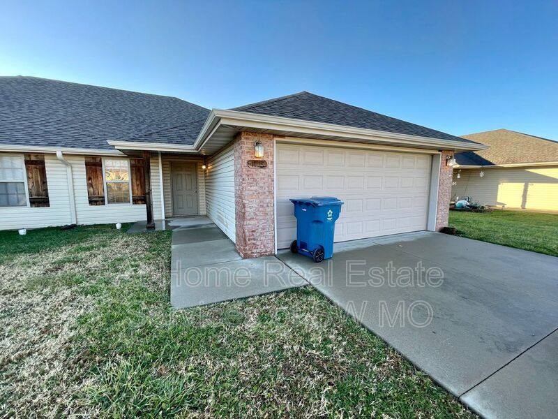 Apartment for rent at 1123 N Northwood, Republic, MO 65738