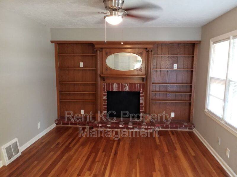 House for rent at 2920 S Northern Blvd, Independence, MO 64052