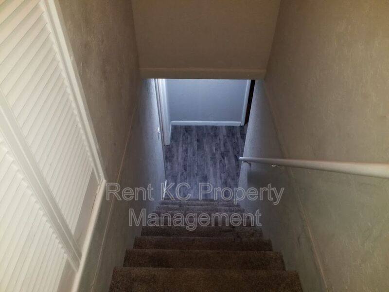 House for rent at 2920 S Northern Blvd, Independence, MO 64052