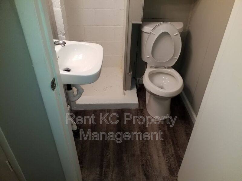 House for rent at 2920 S Northern Blvd, Independence, MO 64052