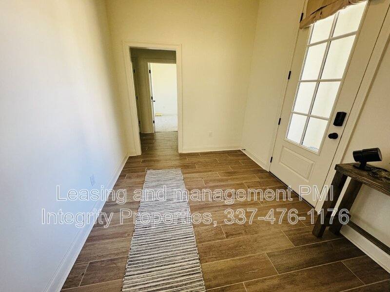 House for rent at 117 Preston Rose Lane, Youngsville, LA 70592