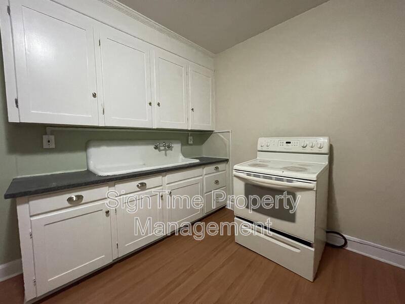 Apartment for rent at 48 E Franklin St #2W, Hagerstown, MD 21740