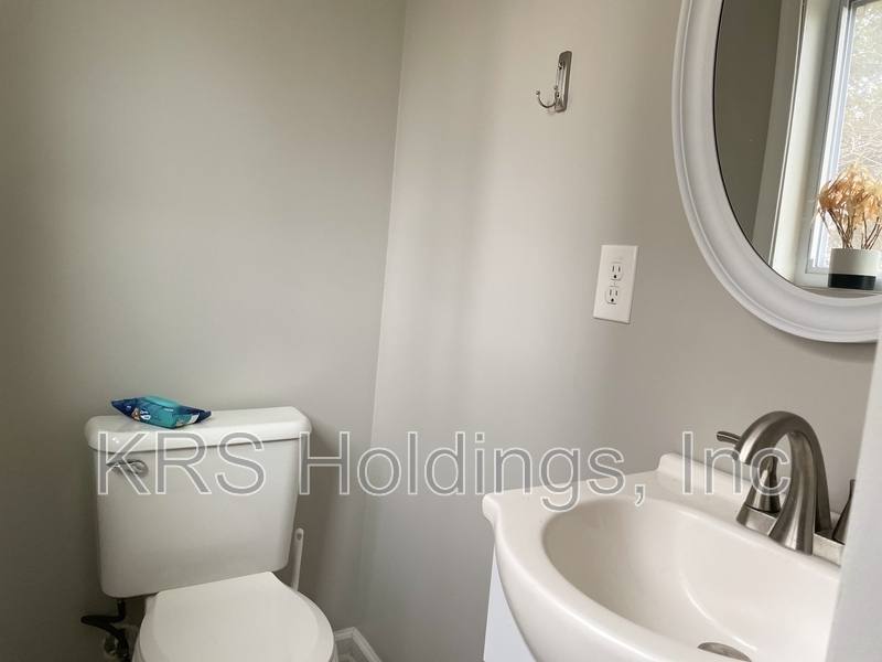 House for rent at 1515 Cronin Dr, Hampton, VA 23663