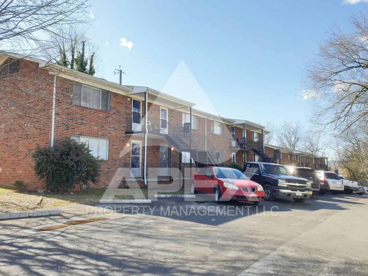Apartment for rent at 2927 Whittle Springs Rd, Knoxville, TN 37917