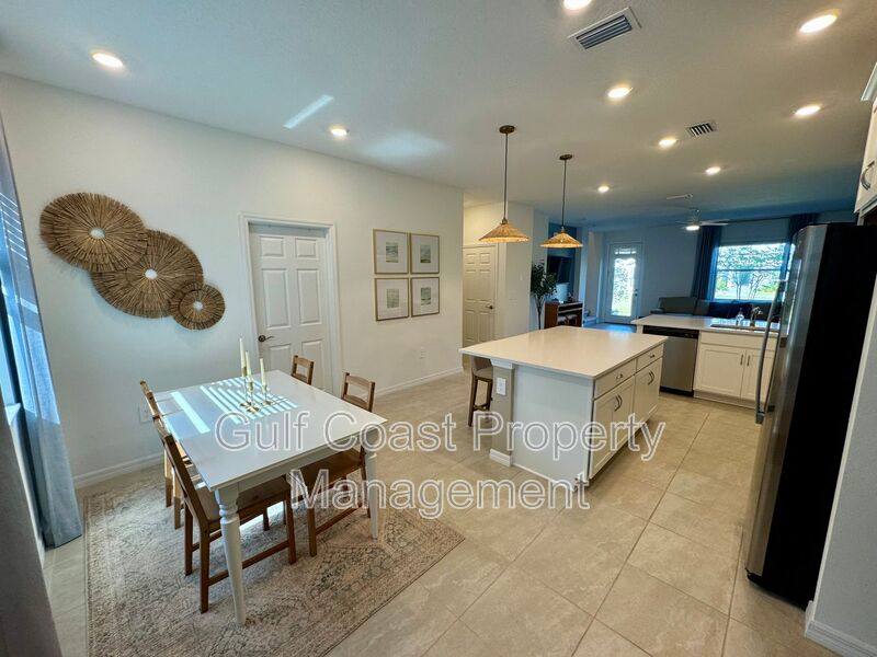 Townhouse for rent at 1908 Swivel Lane, Sarasota, FL 34240
