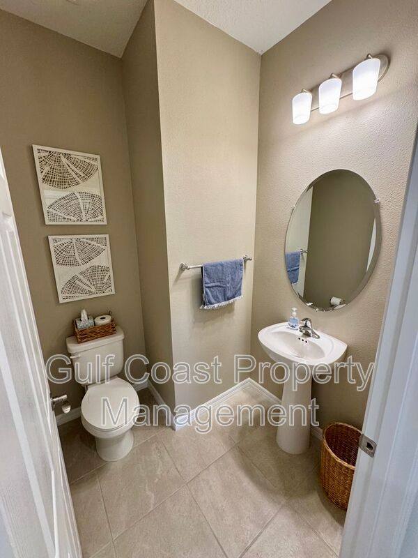 Townhouse for rent at 1908 Swivel Lane, Sarasota, FL 34240