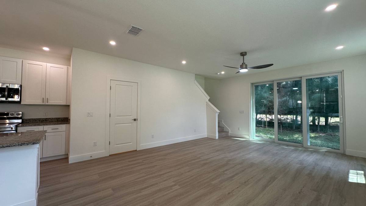 Townhouse for rent at 294 NE Triplet Dr, Casselberry, FL 32707