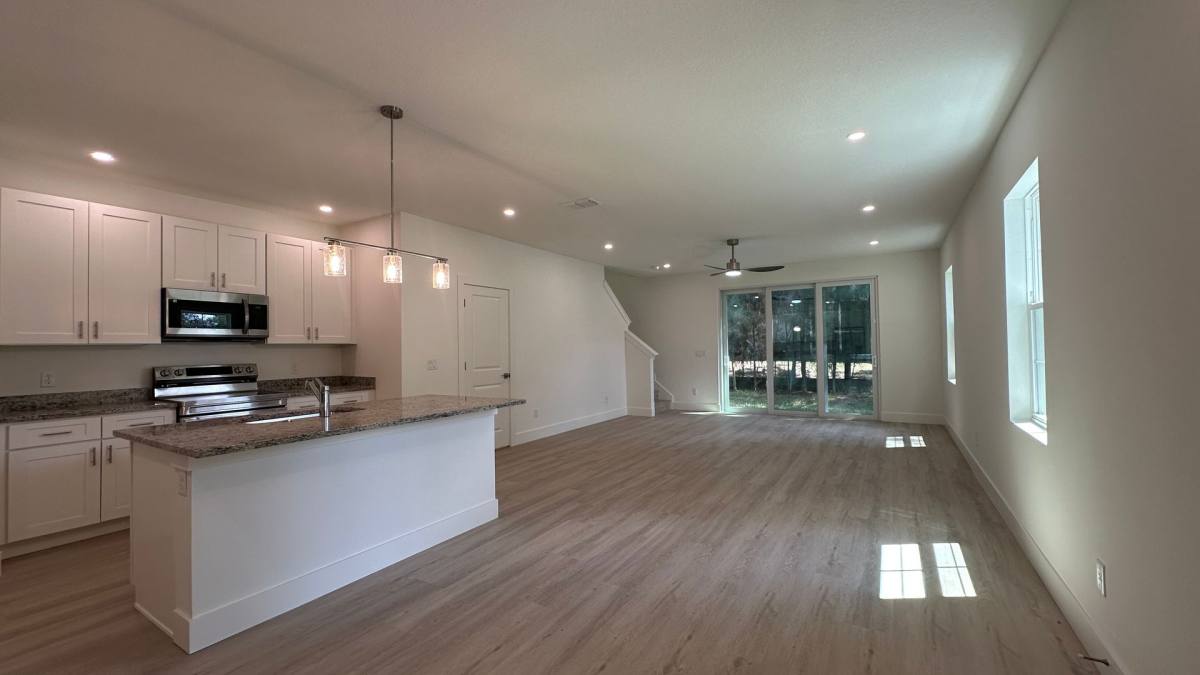Townhouse for rent at 294 NE Triplet Dr, Casselberry, FL 32707