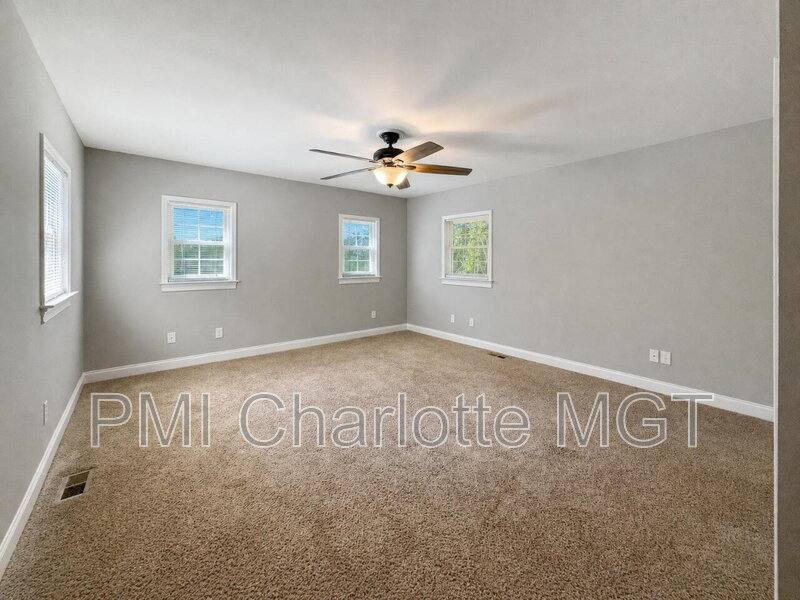 House for rent at 614 Marsh Rd, Charlotte, NC 28209