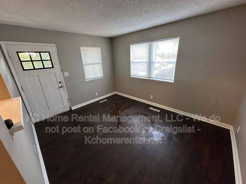 House for rent at 3436 S Oxford Ave, Independence, MO 64052
