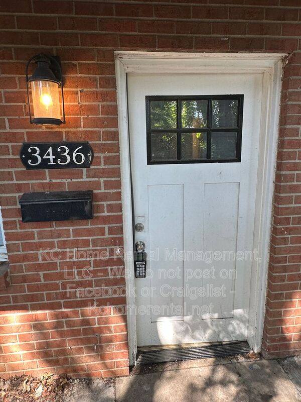 House for rent at 3436 S Oxford Ave, Independence, MO 64052