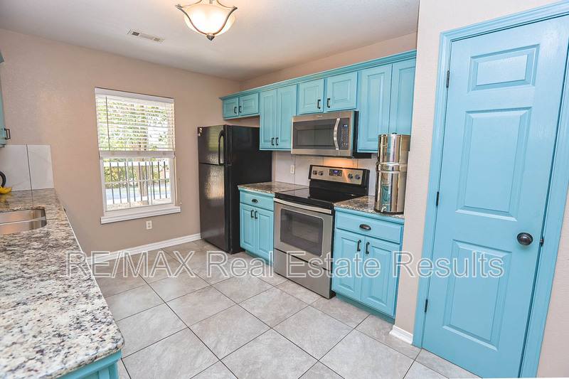House for rent at 6 Sennen Lane, Bella Vista, AR 72714