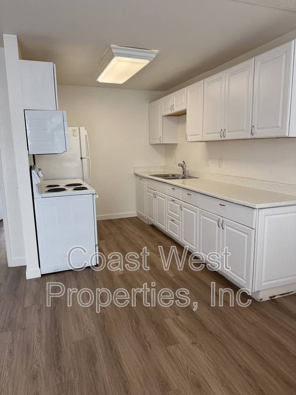 3840 Carlsbad Blvd #2, Carlsbad, CA 92008