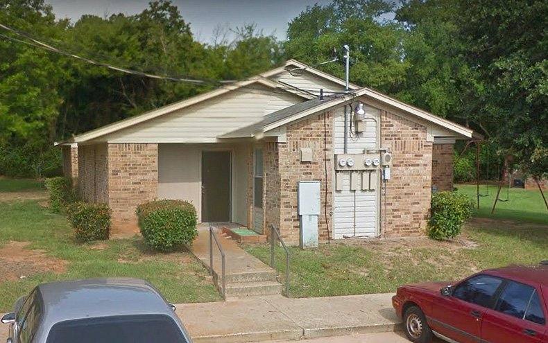 Apartment for rent at 1302 Jacksonville Dr, Jacksonville, TX 75766