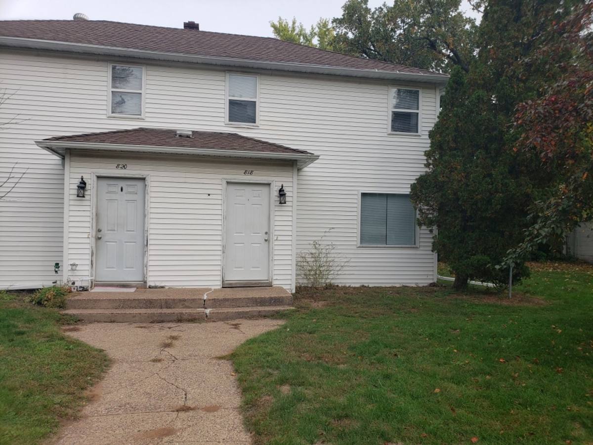 Apartment for rent at 818 820 Platt St, Eau Claire, WI 54703