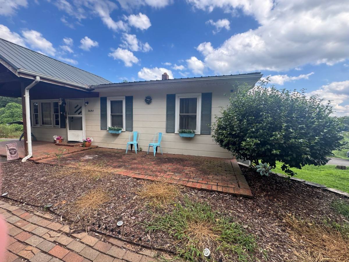 House for rent at 2697 Spears Rd, Lenoir, NC 28645