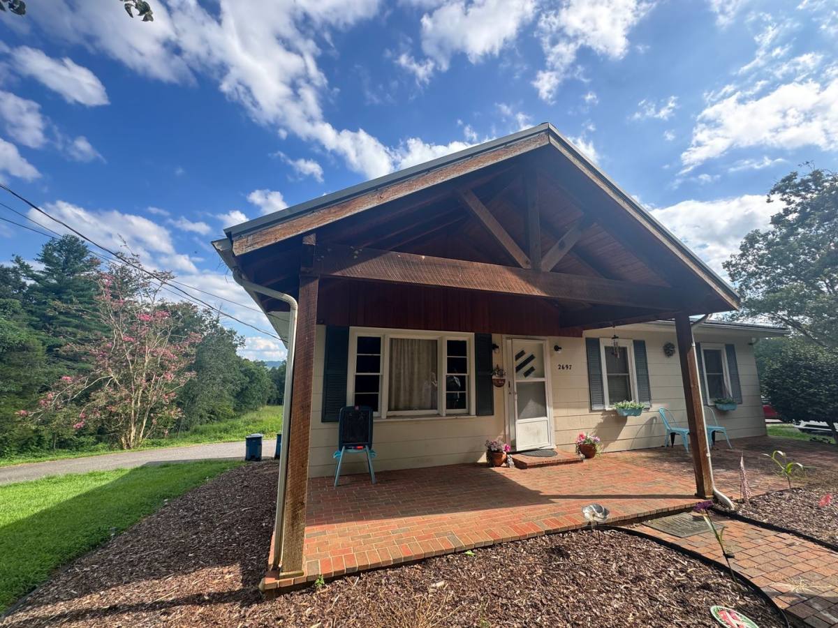 House for rent at 2697 Spears Rd, Lenoir, NC 28645