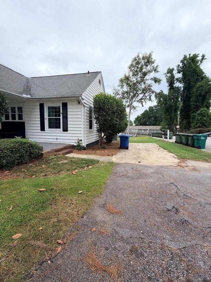 Apartment for rent at 446 Stanley Ave, Greenwood, SC 29646