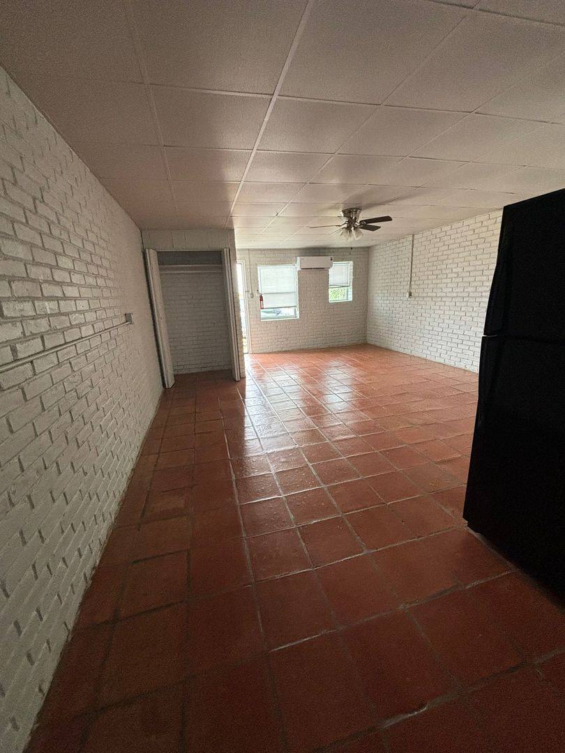 Apartment for rent at 1627 Fm-351 #2, Beeville, TX 78102