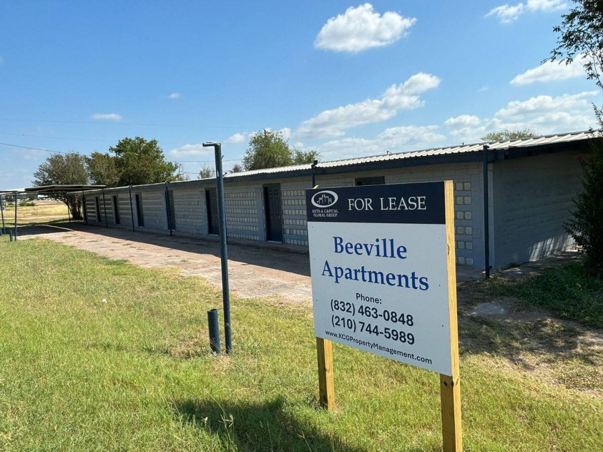 Apartment for rent at 1627 Fm-351 #2, Beeville, TX 78102