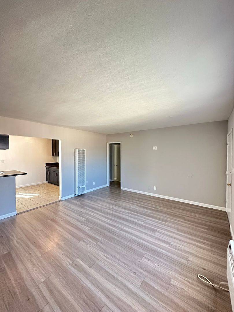 Apartment for rent at 1022 E 32nd St, Signal Hill, CA 90755