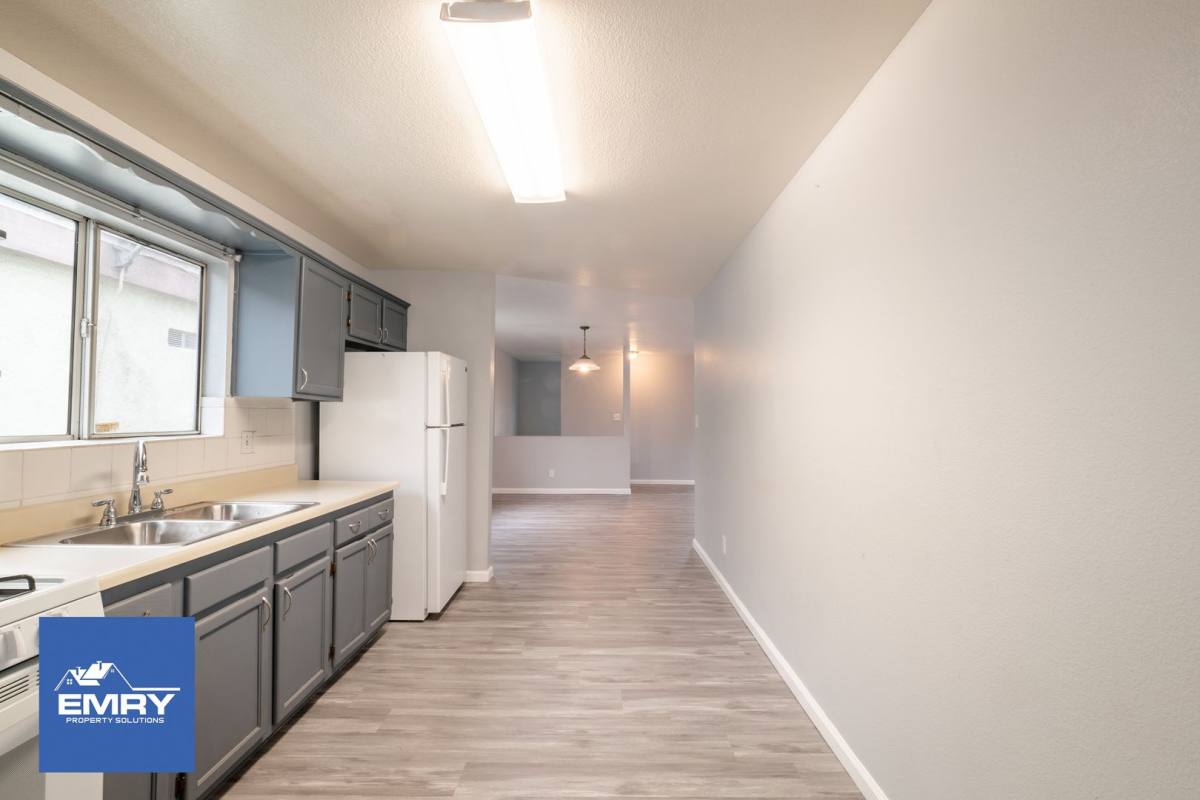 Apartment for rent at 106010 Wilmington Ave, Los Angeles, CA 90002